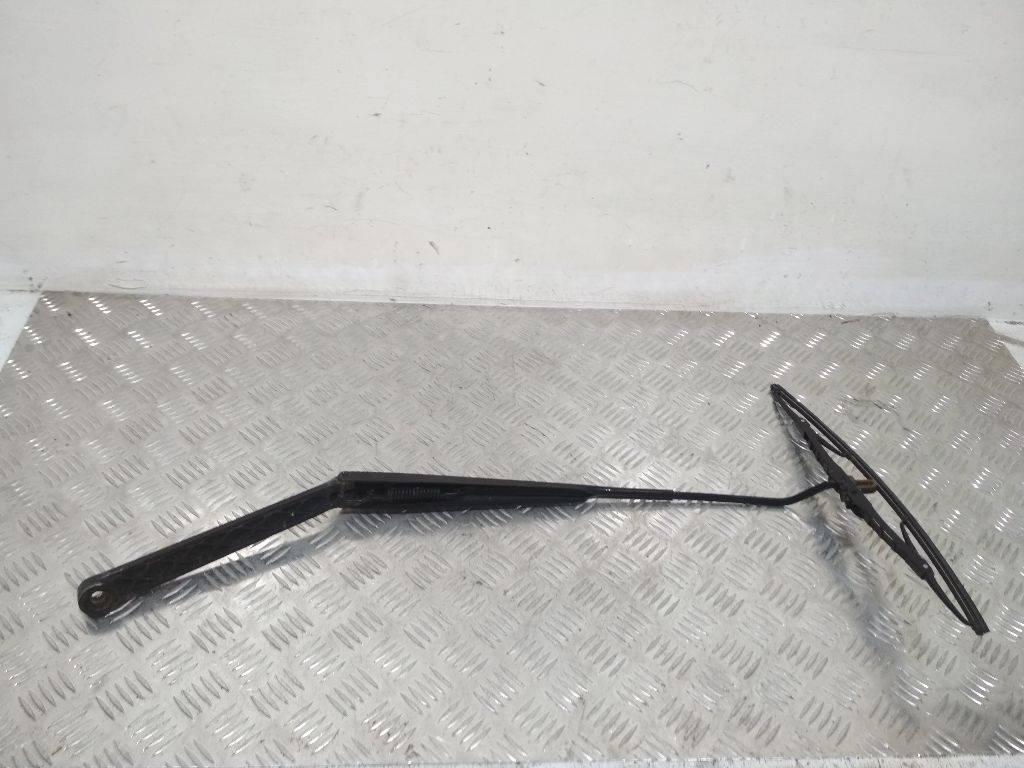 щеткодержатель (поводок стеклоочистителя, дворник) Nissan X-Trail T30 2002, B46LA - фото №1