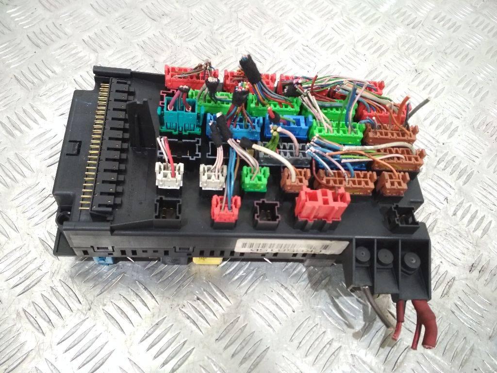 блок предохранителей Mercedes-Benz M-Класс W163 2000, 1635450205 - фото №1