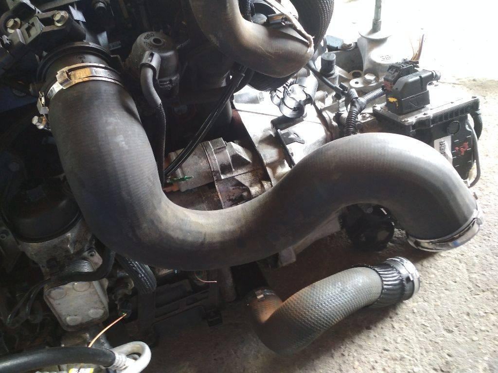 патрубок интеркулера Citroen C4 Picasso 1 поколение 2007, 9657574580 - фото №1