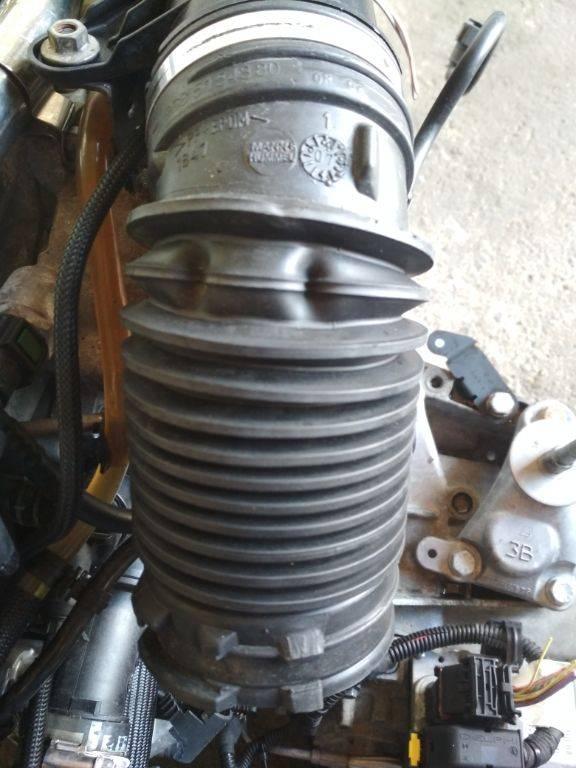 патрубок воздушного фильтра Citroen C4 Picasso 1 поколение 2007, 9685154380 - фото №1