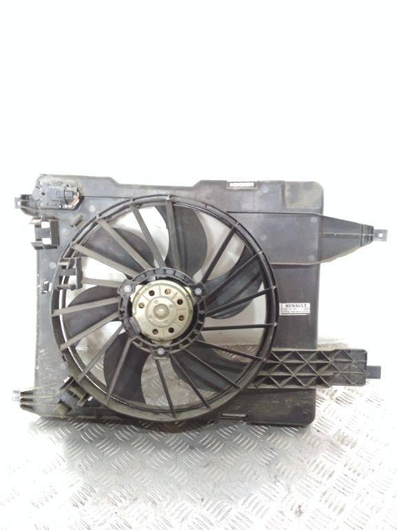 диффузор вентилятора Renault Megane 2 поколение 2003, 8200151464 - фото №1