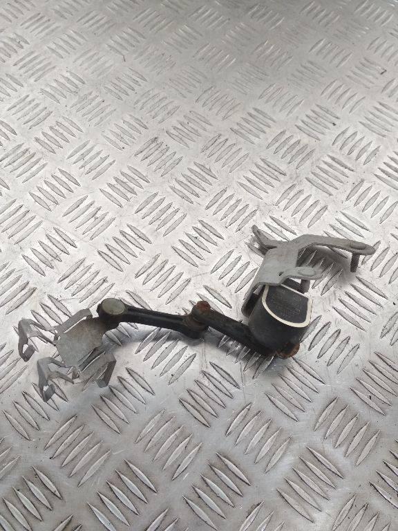 датчик дорожного просвета Mercedes-Benz E-Класс W213/S213/C238/A238 2017, A0009053704 - фото №1