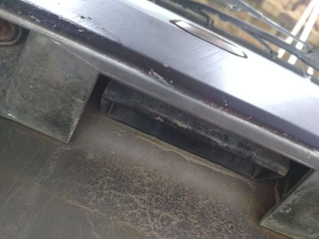 ручка открывания багажника Nissan X-Trail T30 2002 - фото №1