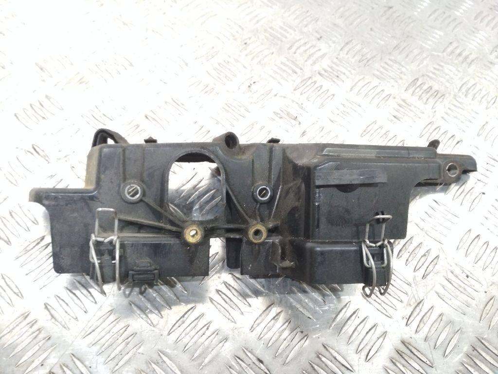 декоративная крышка двигателя Renault Megane 3 поколение 2008, 8200468152 - фото №1