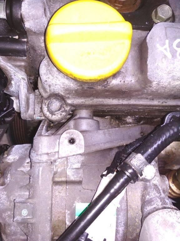 кронштейн компрессора кондиционера Opel Astra H 2004, 1.7 л., дизель, МКПП - фото №1