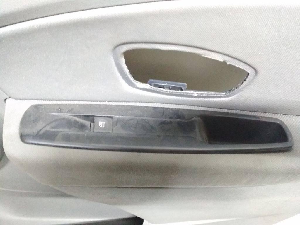 кнопка стеклоподъемника двери Renault Megane 3 поколение 2009 - фото №1