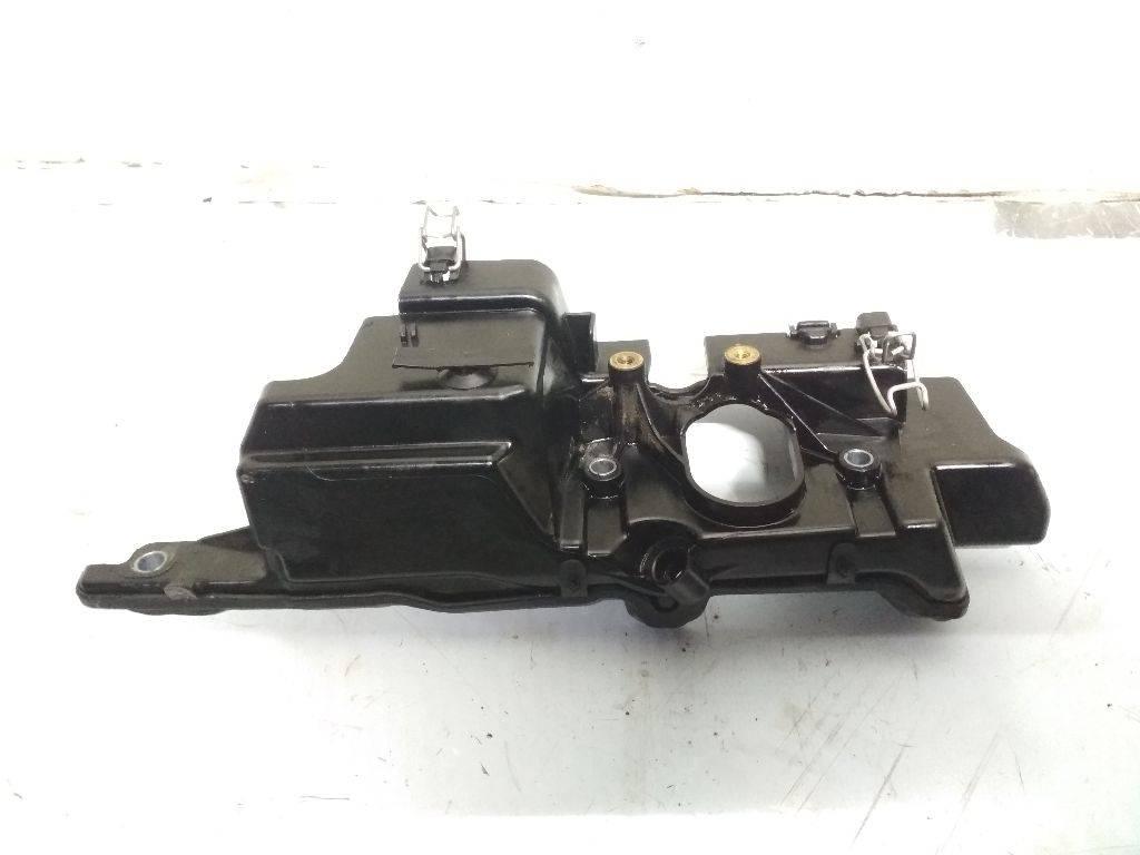 декоративная крышка двигателя Renault Scenic 3 поколение 2010, 1.5 л., дизель, 8200468152 - фото №1