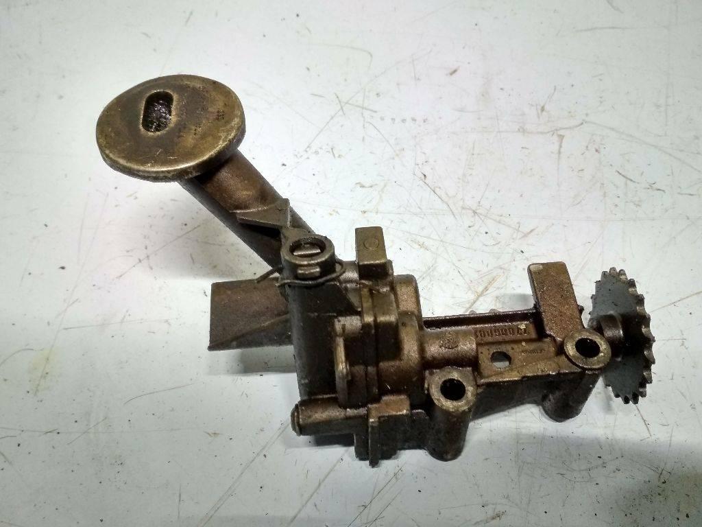 насос масляный Renault Trafic 2 поколение 2003, 1.9 л., дизель, 7700600251 - фото №1