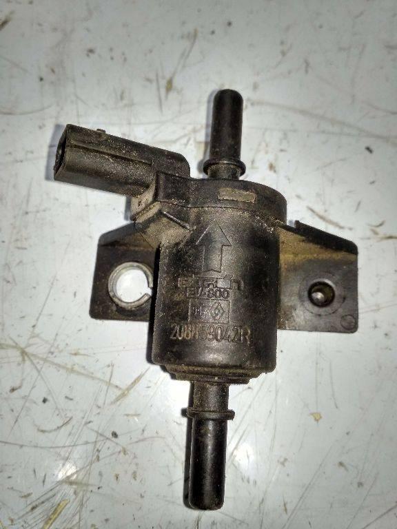 электромагнитный клапан Renault Scenic 3 поколение 2011, 1.5 л., дизель, 208859042R - фото №1