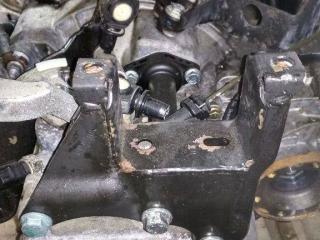 кронштейн КПП Volkswagen Polo 4 поколение 2002, 1.4 л., дизель, МКПП