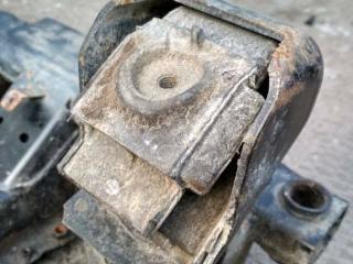 подушка крепления двигателя Mercedes-Benz Sprinter 2 поколение (W906) 2006, 9062411013