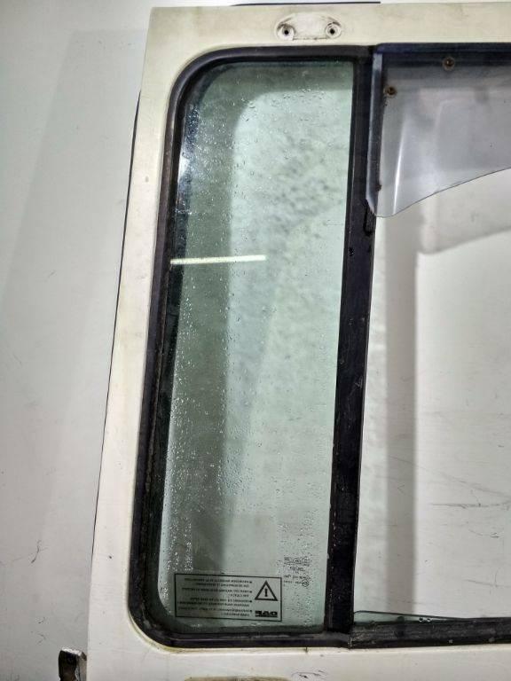 форточка передняя левая DAF 95 2 поколение (XF) 2003, 43R-00082 - фото №1