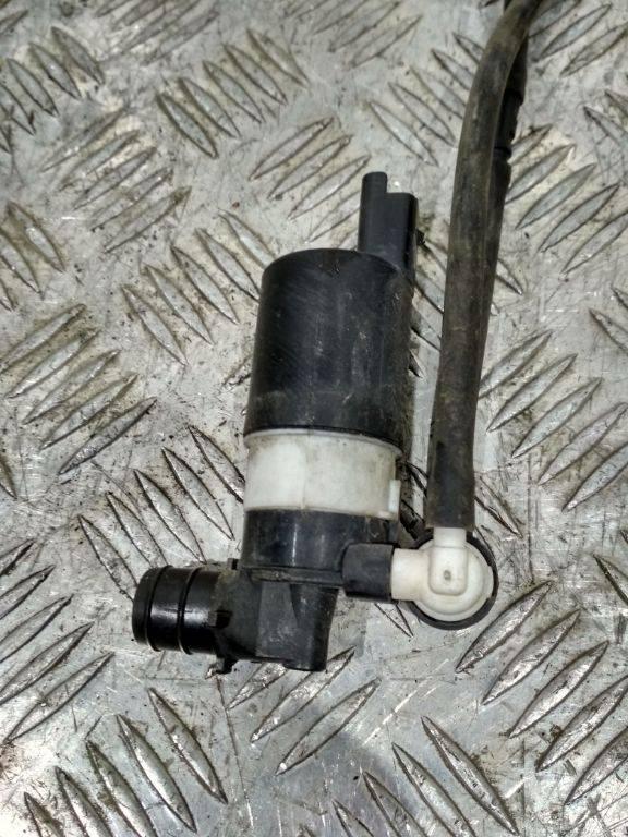 насос (моторчик) омывателя стекла Renault Laguna 3 поколение 2007, 8200031805 - фото №1