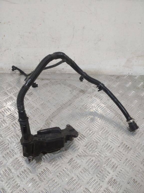 маслоотделитель (сапун) Mercedes-Benz CLA-Класс C117 2015, 1.6 л., бензин, АКПП, A2700104203 - фото №1