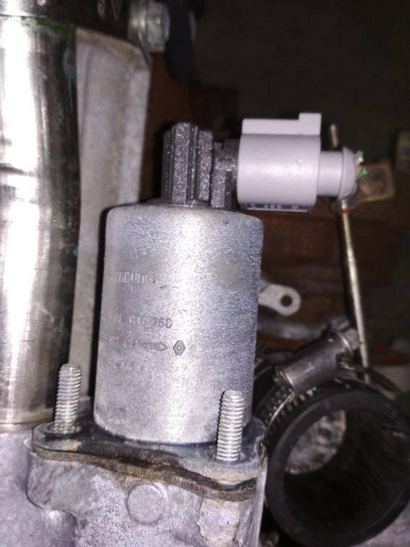 клапан EGR Renault Megane 2 поколение 2003, 1.5 л., дизель, МКПП, 7700107471 - фото №1