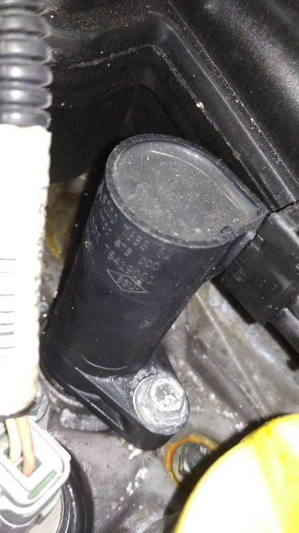 катушка зажигания Renault Megane 2 поколение 2005, 1.6 л., бензин, АКПП, 7700875000, 8200765882 - фото №1