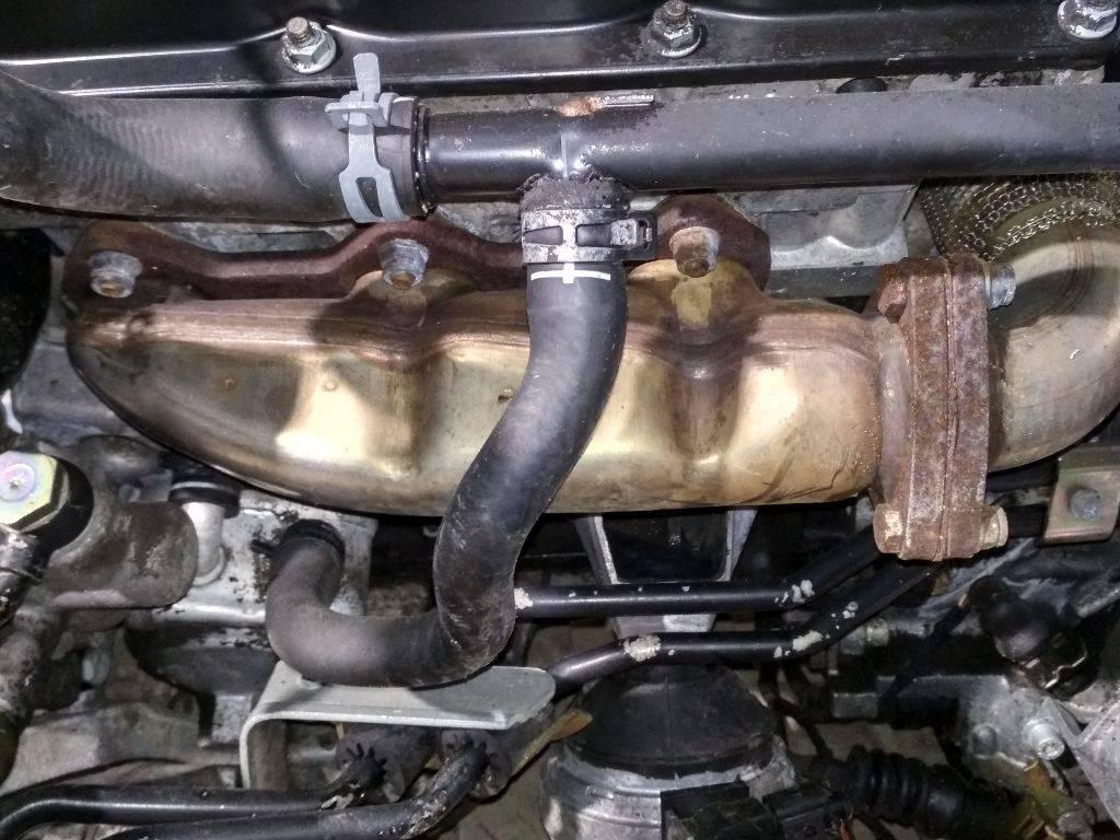 коллектор выпускной Audi A6 4B/C5 1998, 2.5 л., дизель, АКПП - фото №1