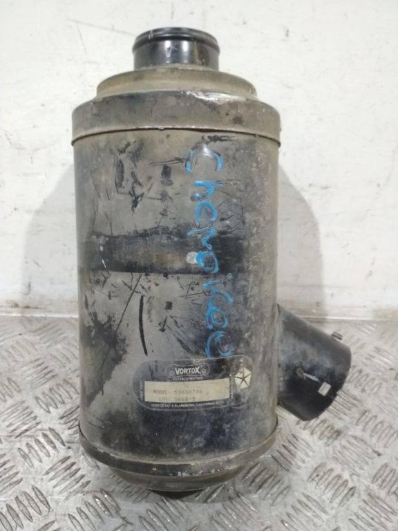 корпус воздушного фильтра Jeep Cherokee XJ 1997, 2.5 л., дизель, 53030706 - фото №1