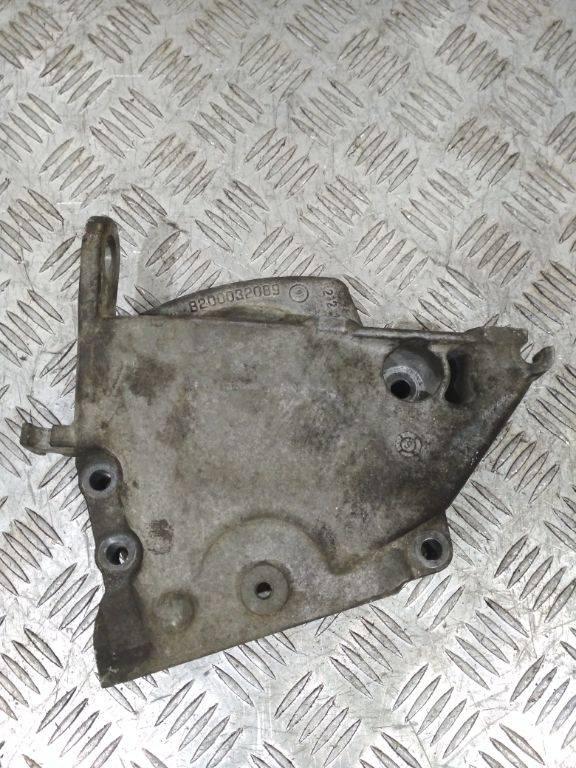 защита (кожух) ремня ГРМ Renault Clio 3 поколение 2005, 1.2 л., бензин, 8200032089 - фото №1