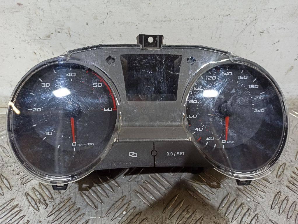 щиток приборов (приборная панель) SEAT Ibiza 4 поколение 2009, 6J0920801 - фото №1