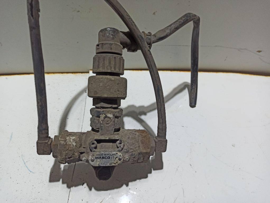 клапан вакуумного управления DAF XF 105 1 поколение 2012, 4342080300 - фото №1