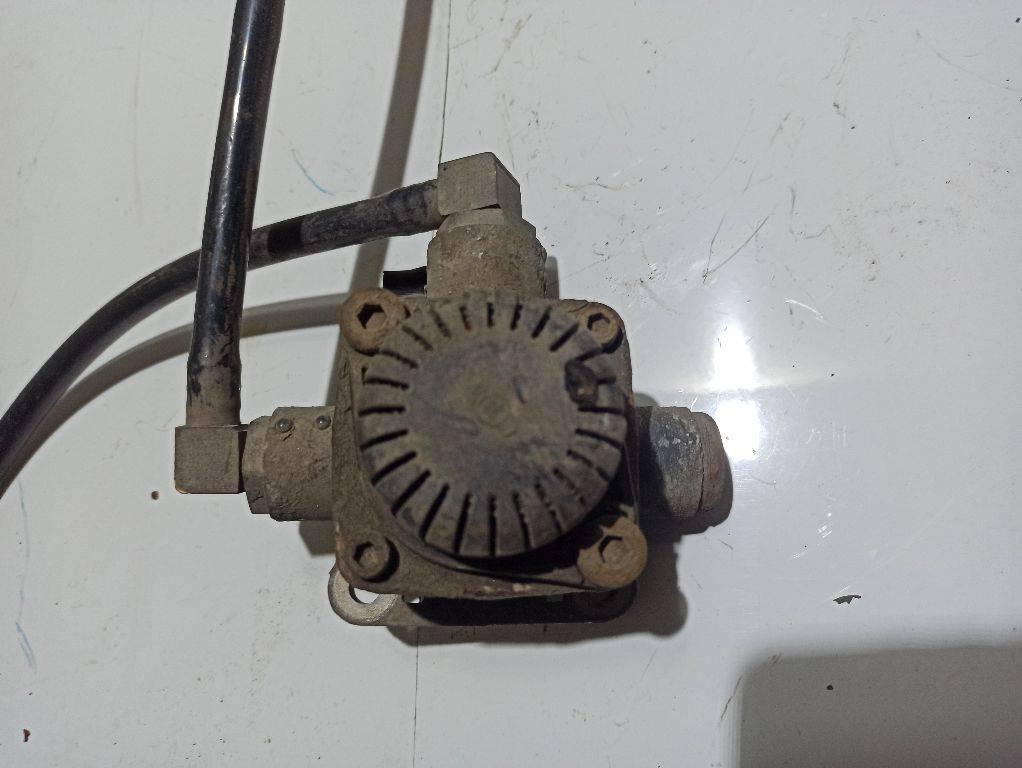 Клапан ускорительный DAF XF 105 1 поколение 2012, AC577A, KNORR-BREMSE - фото №1