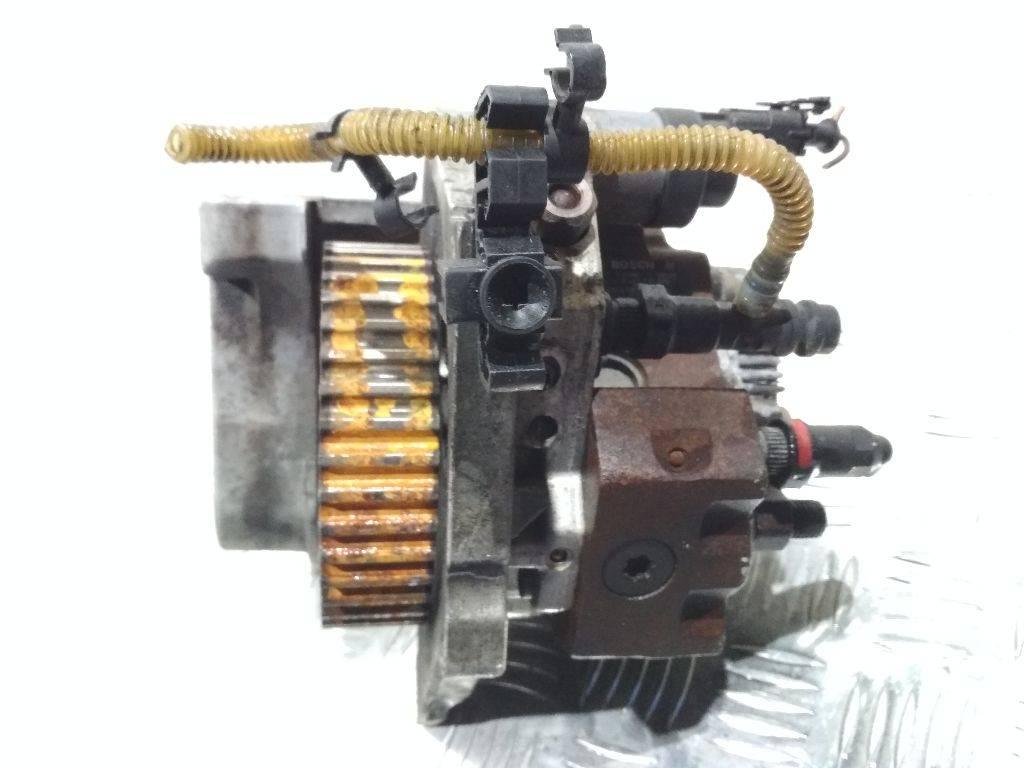 ТНВД Renault Laguna 2 поколение 2002, 8200108225 - фото №1