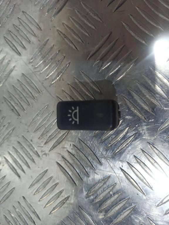 кнопка (выключатель) MAN TGA 1 поколение 2005, 81255250061 - фото №1