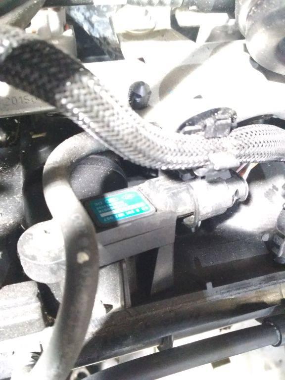 датчик абсолютного давления Renault Clio 4 поколение 2015, 0.9 л., бензин, МКПП, 0281002997 - фото №1