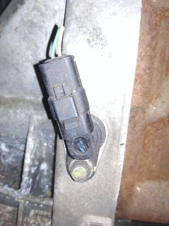 датчик коленвала Renault Modus 1 поколение 2005, 1.6 л., бензин, МКПП - фото №1