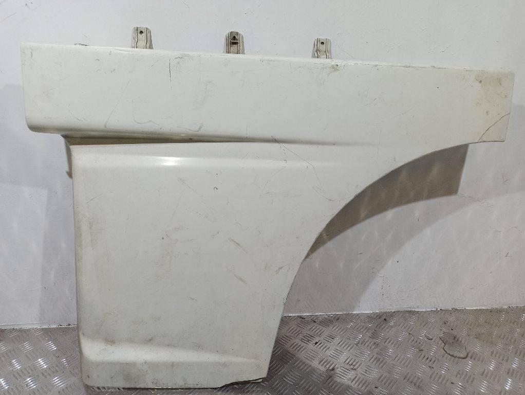 накладка двери (крышки) багажника DAF 95 1 поколение (XF) 1999, 1291166 - фото №1