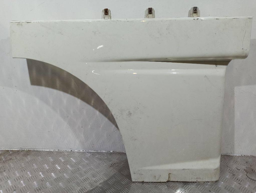 накладка двери (крышки) багажника DAF XF 105 2 поколение 2013 - фото №1