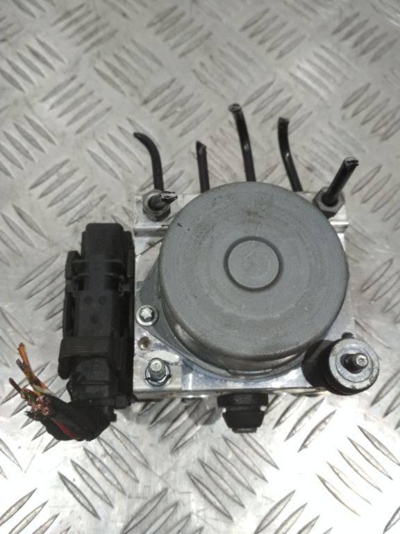 блок ABS Renault Logan 1 поколение 2007, 1.5 л., дизель, 8200756092 - фото №1