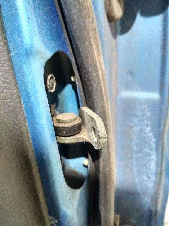 ограничитель открывания двери Chevrolet Matiz 2 поколение 2006 - фото №1