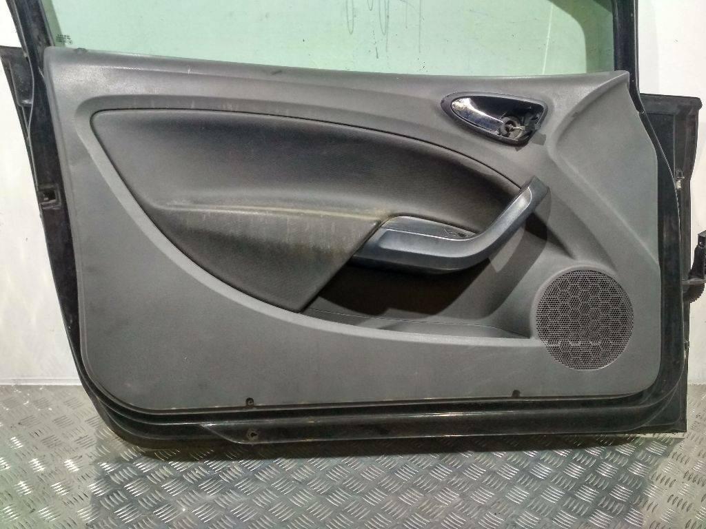 обшивка двери передняя левая SEAT Ibiza 4 поколение 2008 - фото №1