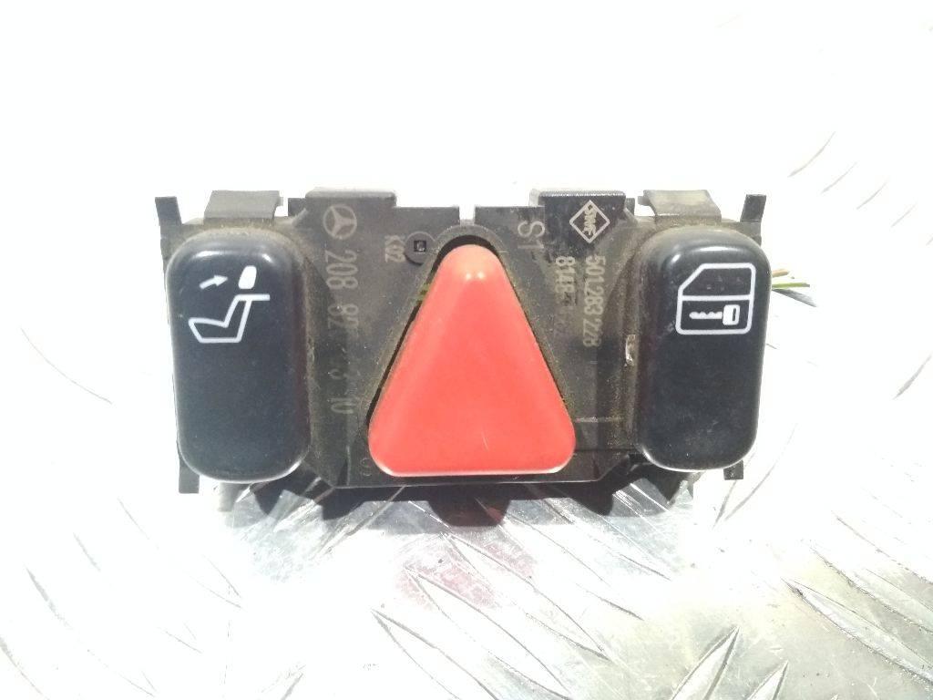 кнопка аварийной сигнализации Mercedes-Benz E-Класс W210/S210 1998, 2088200310 - фото №1