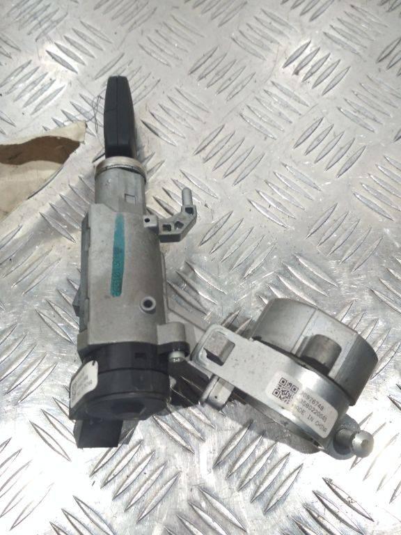 замок зажигания Chevrolet Orlando 1 поколение 2013, 20939745 - фото №1