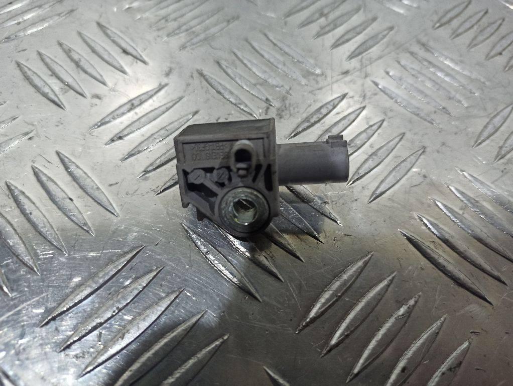 датчик удара Mercedes-Benz C-Класс W204/S204 2008, SIEMENS, A2048201985 - фото №1