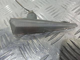 повторитель поворота на крыле левый Renault Megane 2 поколение [рестайлинг] 2007, 8200633417