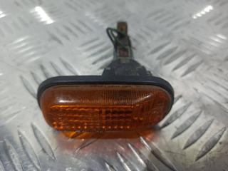 повторитель поворота на крыле левый Honda Civic 7 поколение 2000, 6R01388