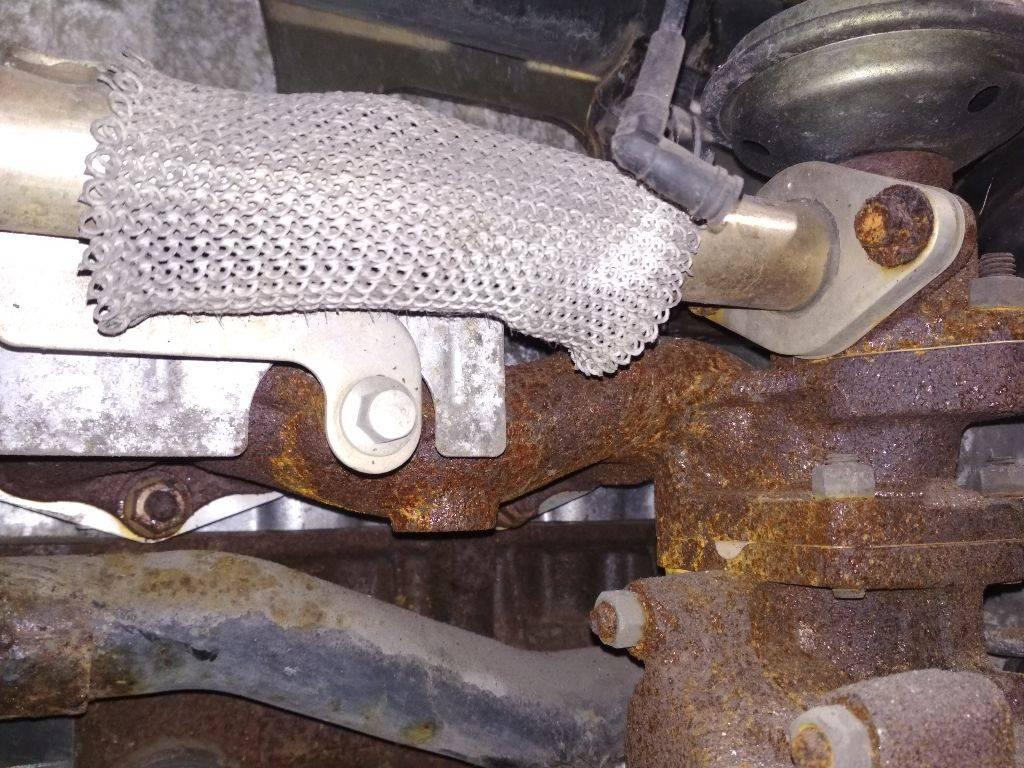 коллектор выпускной Chrysler Voyager 4 поколение 2002, 2.5 л., дизель, МКПП - фото №1