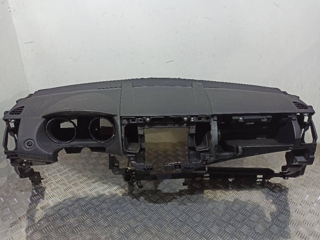 панель передняя салона (торпедо) Citroen C-Crosser 1 поколение 2010 - фото №1