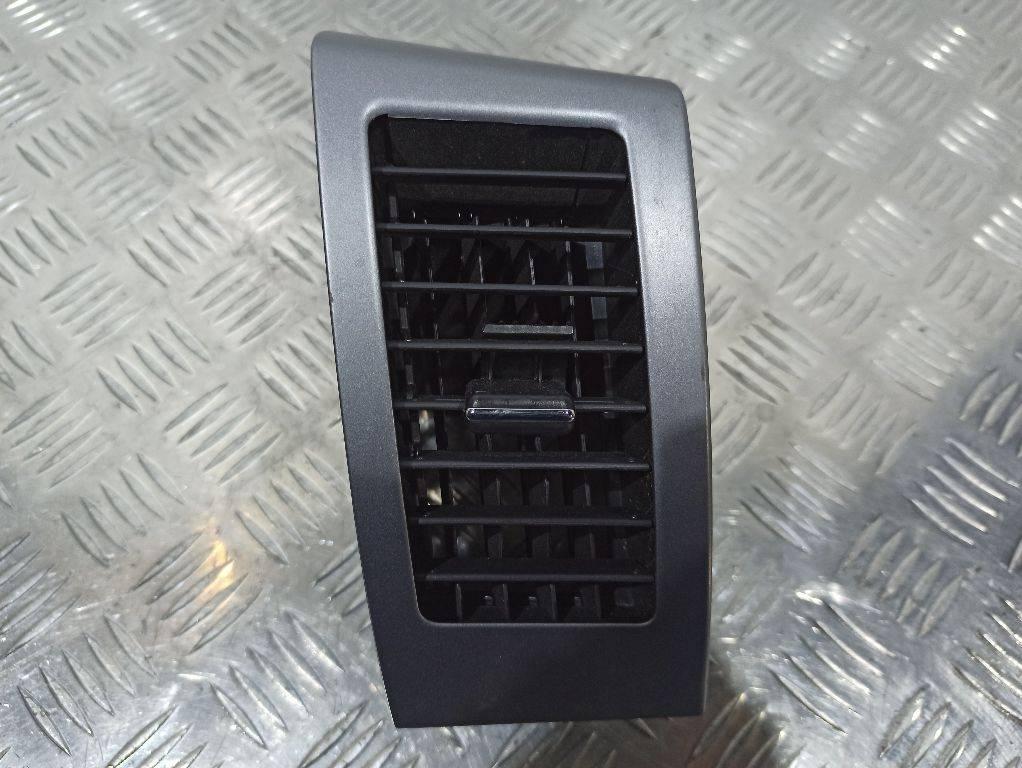 дефлектор обдува салона Citroen C-Crosser 1 поколение 2010, 8030A024ZZ - фото №1