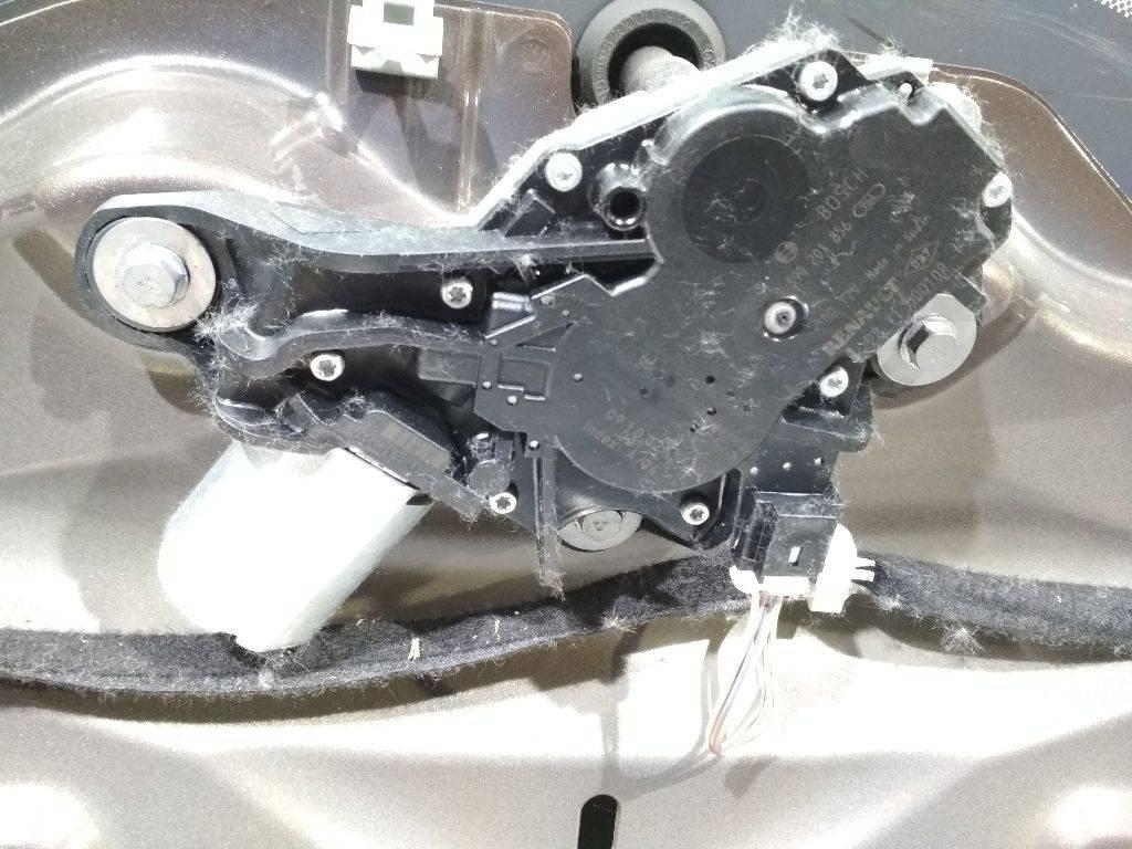 моторчик заднего стеклоочистителя (дворника) Renault Scenic 3 поколение 2009, 287100010R - фото №1