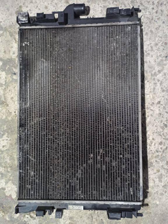 радиатор (основной) Renault Duster 1 поколение 2011, 8200735039 - фото №1