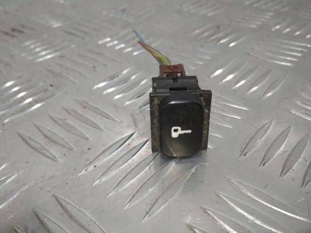 кнопка центрального замка Peugeot 607 1 поколение 2003, 96296488 - фото №1