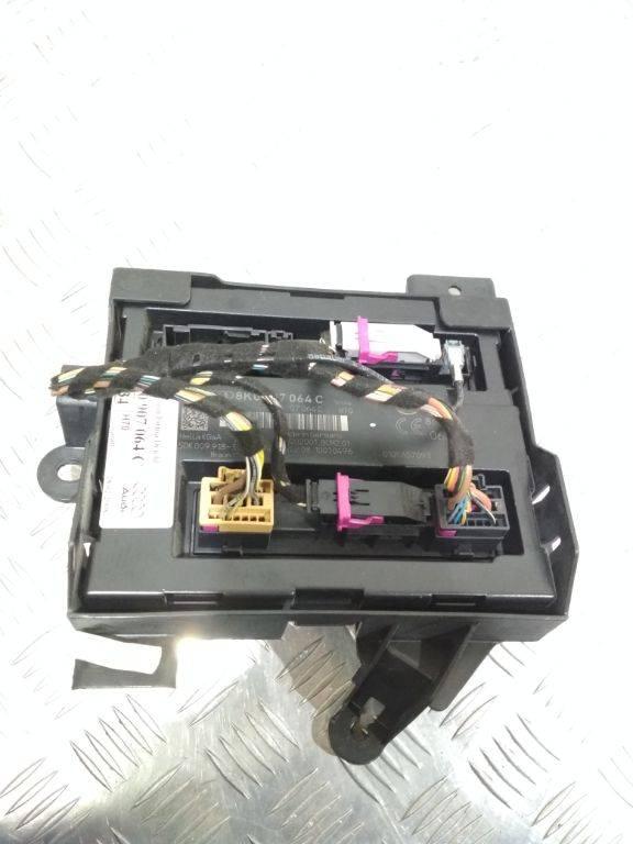 блок комфорта Audi A4 B8/8K 2008, 8K0907064C - фото №1