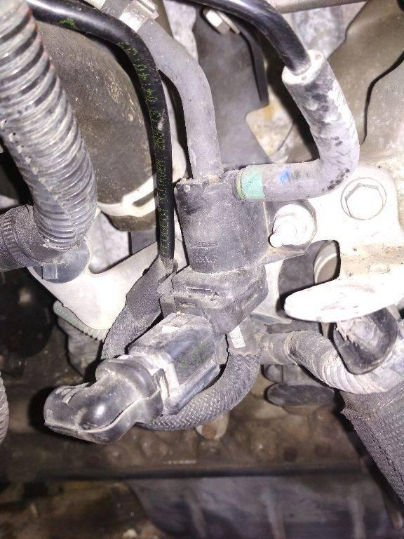 электромагнитный клапан Peugeot 208 1 поколение 2013, 1.4 л., дизель, МКПП - фото №1