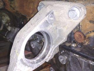 кронштейн полуоси Renault Megane 2 поколение 2005, 2.0 л., бензин, МКПП