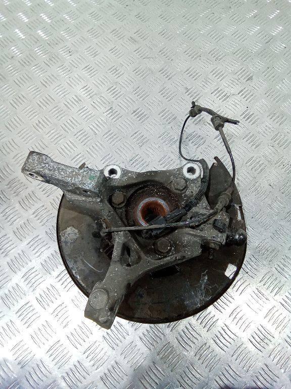 кулак поворотный левый Opel Astra J 2010 - фото №1